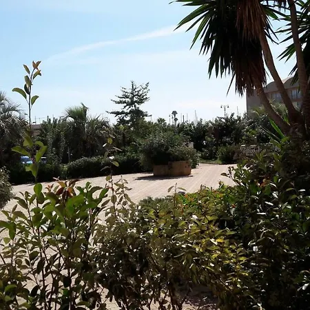Appartamento Studio Port Wifi Terrasse Hyères